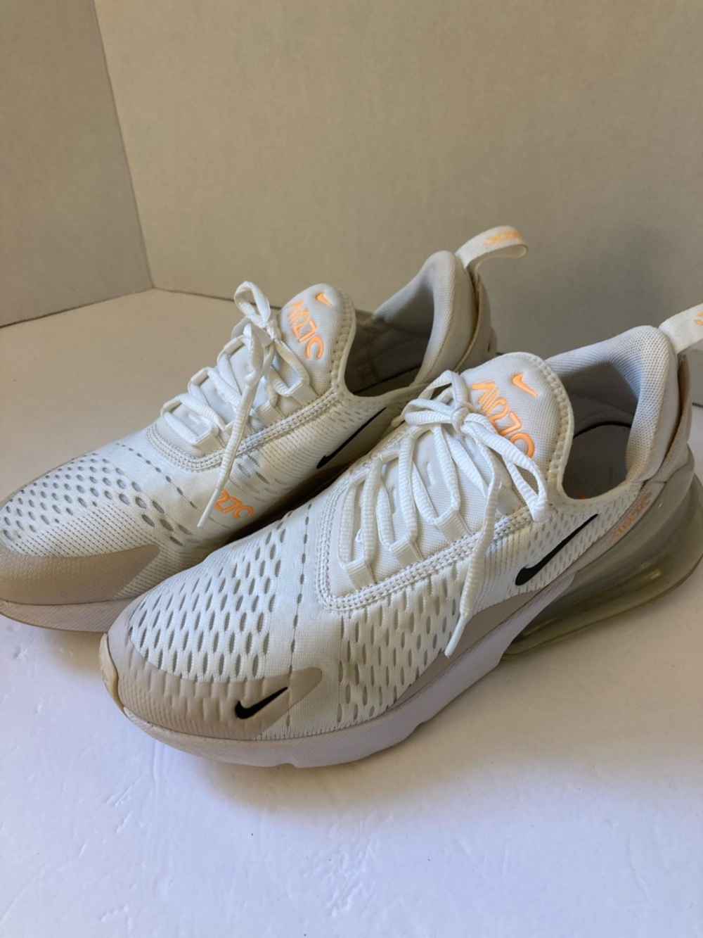 Nike Air Max 27C Men's Sneakers in White with Black Swoosh Beige Accents size 10